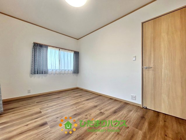 杉戸町倉松4丁目　中古一戸建ての寝室