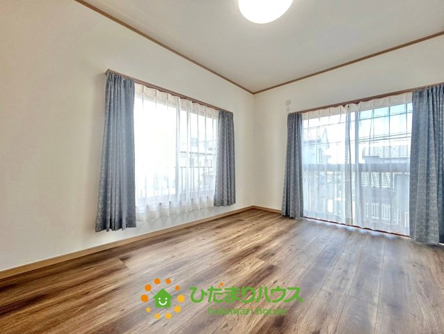 杉戸町倉松4丁目　中古一戸建ての洋室