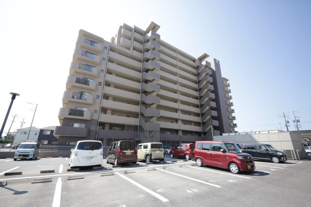 VIGO AISYO常滑の駐車場
