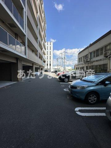 福岡市東区筥松２丁目の賃貸マンションの駐車場