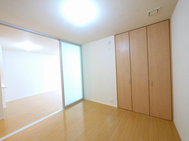 シャーメゾン前栽の寝室|使い勝手のいい洋室です