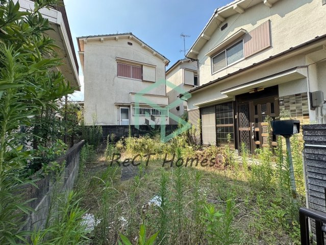 加古川市加古川町河原貸家の駐車場