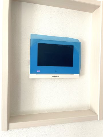 亀崎１丁目カーサヴェルディ一戸建ての防犯設備|モニター付きインターホンです。