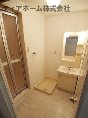 橿原市西池尻町の賃貸マンションの洗面所|広い洗面スペース