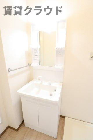 ハイム六通　Ⅰ番館の洗面所|忙しい朝には欠かせない洗面所です