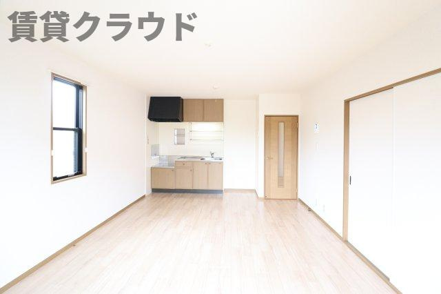 ハイム六通　Ⅰ番館の居間・リビング|使いやすい居間です