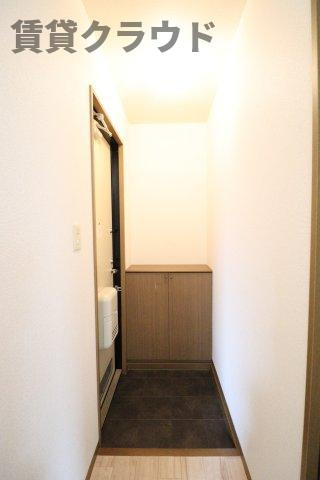 ハイム六通　Ⅰ番館の玄関|ゆったりとした玄関です