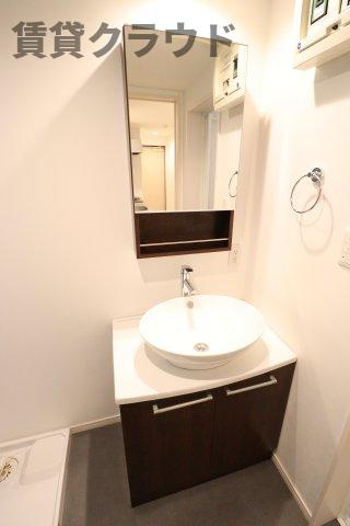 ハーベスト蘇我の洗面所|明るい洗面所です