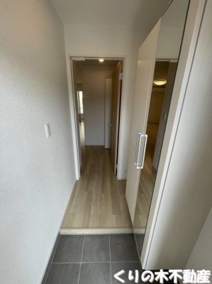 【玄関】 | 梅 | 明るい玄関です