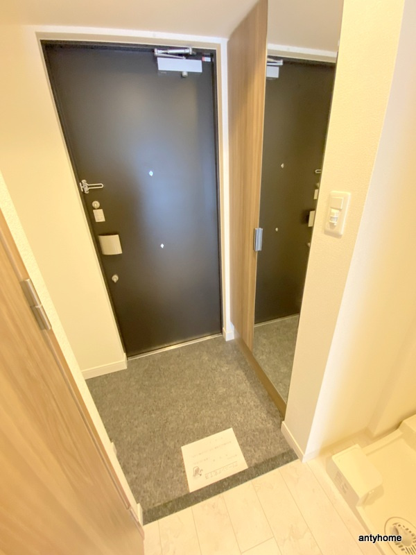 プレサンス堺筋本町駅前シェル　仲介手数料無料の玄関