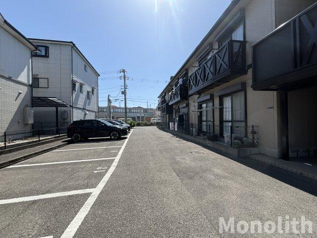 ハイツ常盤A棟の駐車場