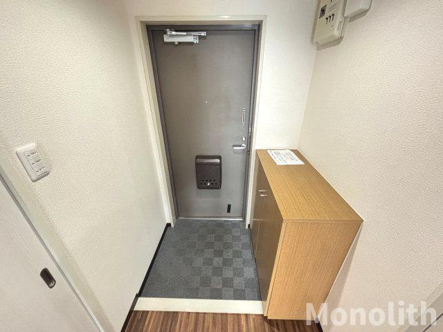 ハイツ・イシカワの玄関