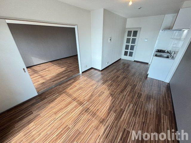 ハイツ・イシカワの居間・リビング