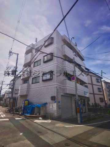 高柳ハイツの外観