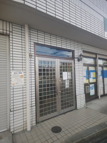 高柳ハイツのエントランス