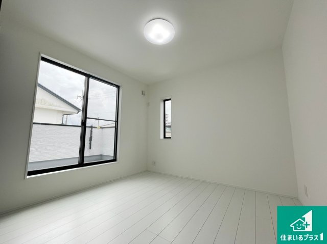 亀岡市千代川町今津　未入居の洋室|収納スペースが充実しているので子供の成長に合わせてたくさん収納ができます！家族構成に合わせた様々な活用ができる収納！