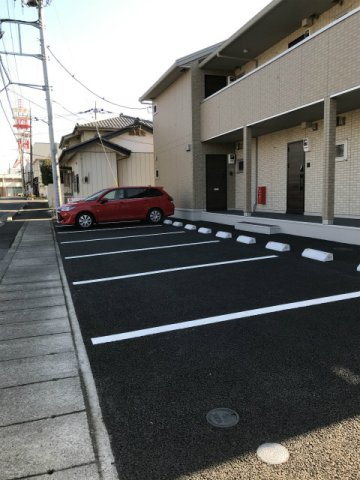 カーサ　エレガンテの駐車場