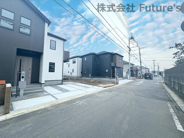 三郷市戸ヶ崎1丁目　新築戸建　全6棟　2号棟の前面道路含む現地写真|前面道路含む現地写真です。