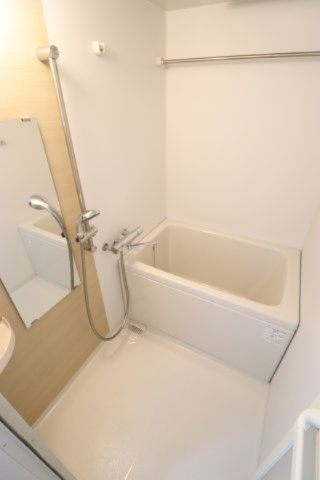 【浴室】 | 日々の疲れを癒すお風呂付です