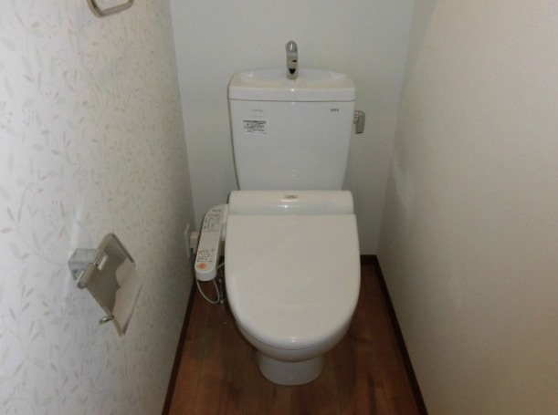 大阪市中央区谷町７丁目の賃貸マンションのトイレ