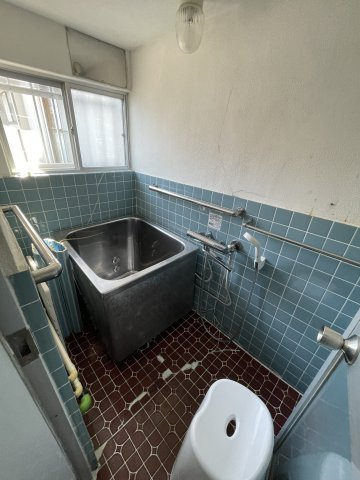 田町　一刻館　2Kの浴室