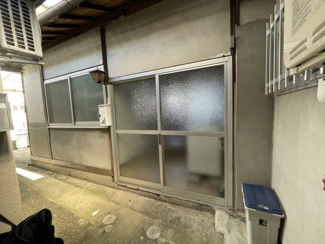 田町　一刻館　2Kの玄関