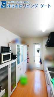 【キッチン】 | 笛吹市石和町井戸 オール電化H18年築中古住宅 大型建物 | 吊戸棚レスでとても明るいオープンキッチン