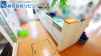 【キッチン】 | 笛吹市石和町井戸 オール電化H18年築中古住宅 大型建物 | 食洗器付きのキッチン　床下収納庫あり