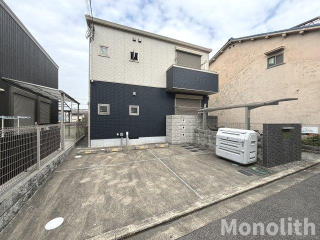 シャーメゾン岸和田の駐車場