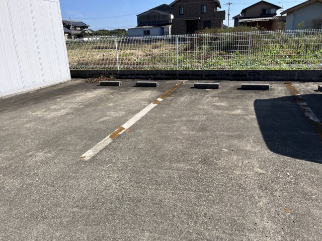 金川マンションの駐車場