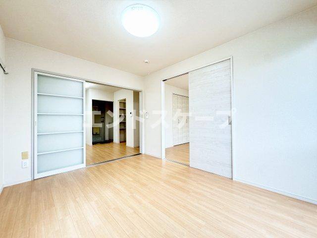 エトワールBの洋室|高崎、前橋、伊勢崎エリアのお部屋探しはエンドスケープまで！お客様の理想お聞かせ下さい♪