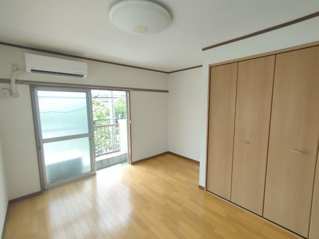 コーポオガワの洋室