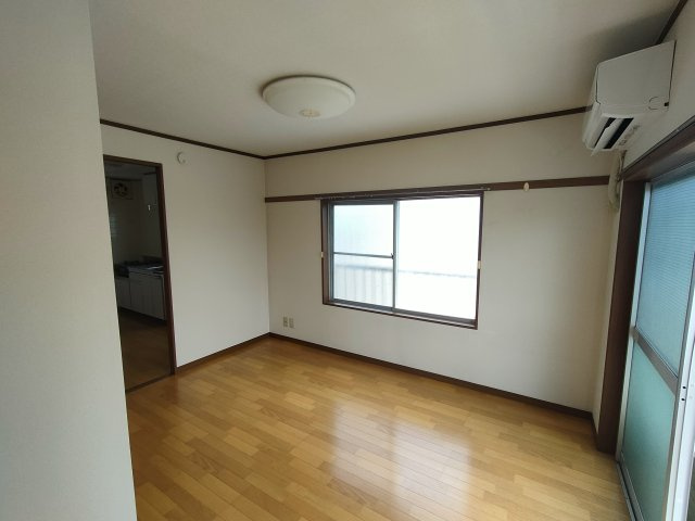 コーポオガワの洋室