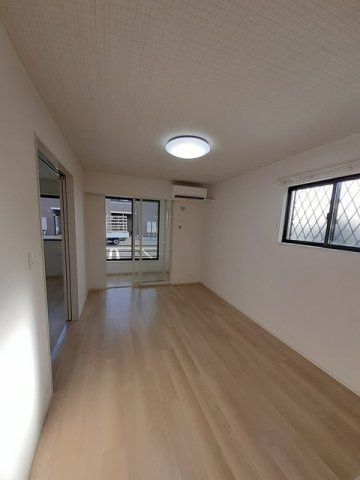 ファザム・ツイン菊池Ａの居間・リビング|ゆったりとした居間です