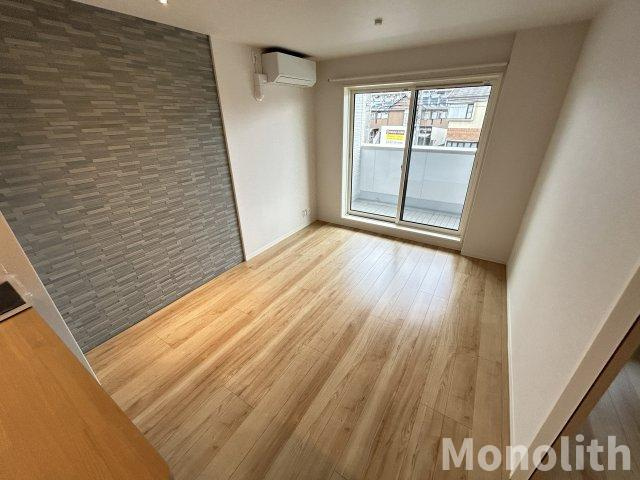 シャーメゾンアズナブルの洋室