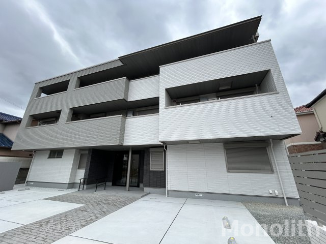 シャーメゾンアズナブルの外観