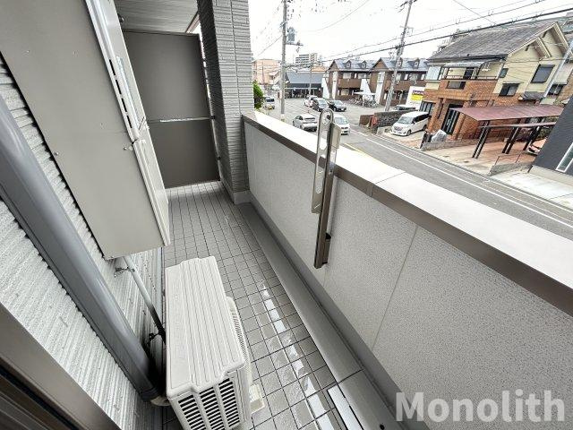 シャーメゾンアズナブルのバルコニー