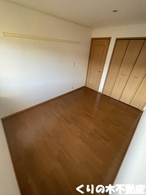 【寝室】 | グランド・ライン大西 | 落ち着いた色調の洋室です