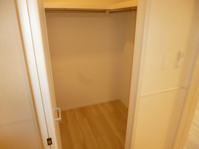 ラフィーネ・ヴィシンの収納|ウォークインクローゼット