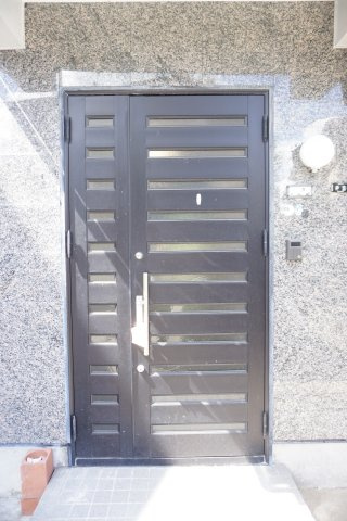 中古戸建　四條畷市緑風台（平成6年築）の玄関