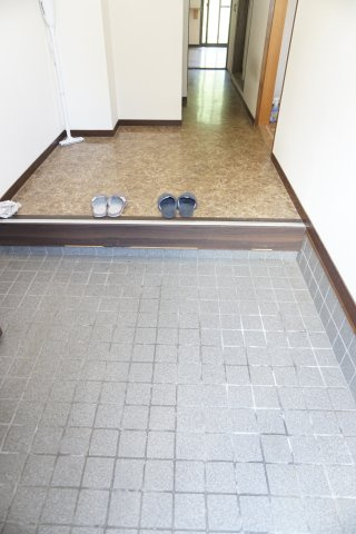 中古戸建　四條畷市緑風台（平成6年築）の玄関