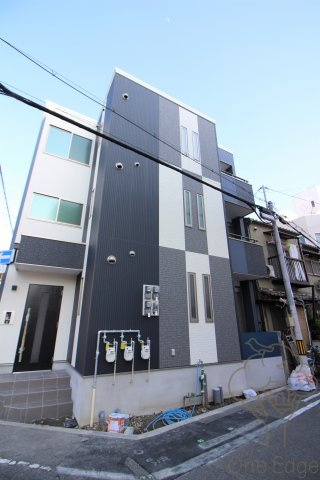 ドゥエ・ボッティリエの外観