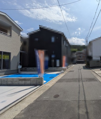 【前面道路含む現地写真】