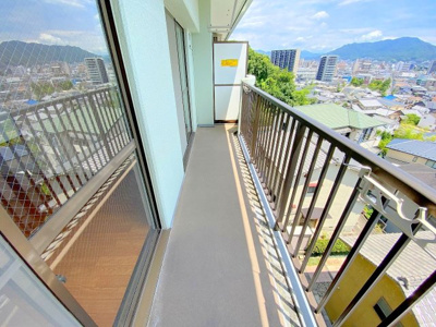【バルコニー】 | グリーンハイツアサダ | お洗濯にも便利なバルコニー付き