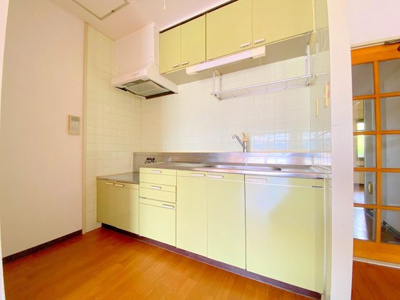 【キッチン】 | グリーンハイツアサダ | コンパクトなキッチンで掃除もラクラク