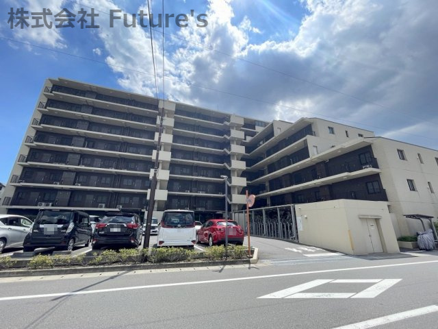 ファインプラス三郷中央　の外観|2016年築のペット可・オートロック付マンション