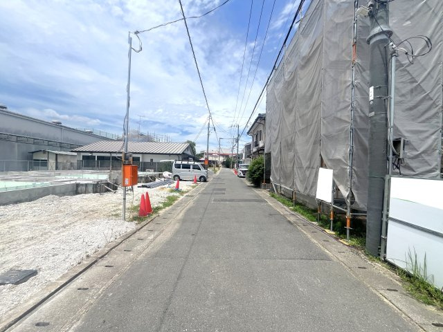 京阪本線『淀』駅まで徒歩８分♪お財布にも優しいオール電化４ＬＤＫ住宅◎伏見区淀下津町１期の前面道路含む現地写真|前道道路(２０２４年７月撮影)