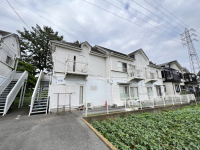 【外観】 | シャトーノアール併設平面駐車場