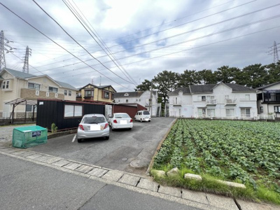 【エントランス】 | シャトーノアール併設平面駐車場