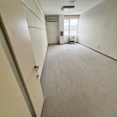 伊達市網代町11-1　2Fのロビー